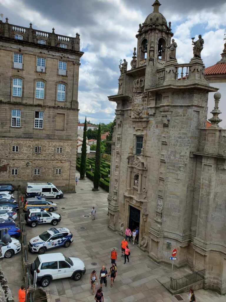 caminho de Santiago 6 exiting church